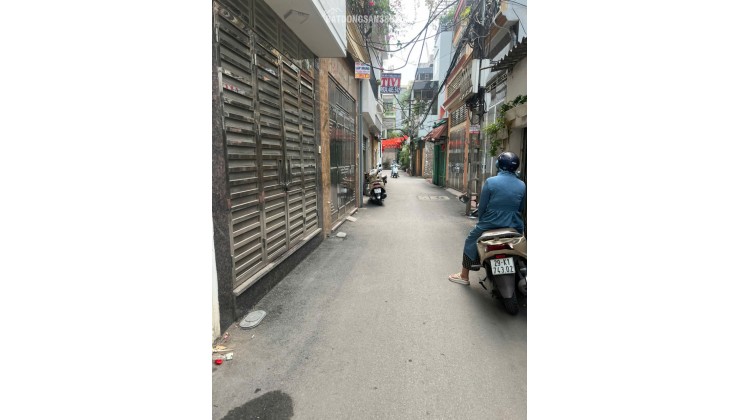 BÁN NHÀ 5 TẦNG PHÂN LÔ KHU LONG BIÊN ,OTO 7 CHỖ ĐỖ CỬA 10.5TY